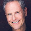 David Denowitz als Principal Ron Edwards