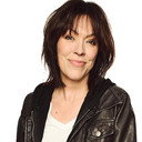 Michelle Tomlinson als Claudia Bush