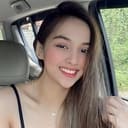 Jela Cuenca als Lana Rose