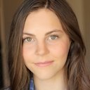 Kaitlyn Dias als Riley (voice)