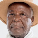 Bienvenu Neba als Dr. Sembene
