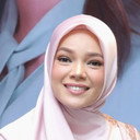 Dewi Sandra als Sabina / Aisha Greimas