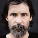 Erdal Beşikçioğlu als Nasır