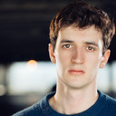 Sebastian Twohey-Jacobs als Beach Goer (uncredited)