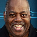 Reginald VelJohnson als Morgue Attendant