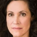 Justine Hirschfeld als Nanny Conchita