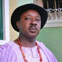 Amaechi Muonagor als Papa