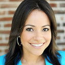 Arlina Rodríguez als The Maid / Jennifer