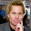 Kato Kaelin als Driveway Announcer