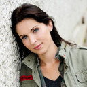 Isabelle Bouysse als Isabelle Bouysse  Estrella (épisodes 1 à 133 et 159)