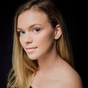 Gabi Sproule als Caitlin Fischer