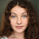 Chloe Raphael als Betty