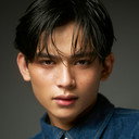 Kurt Delos Reyes als Stein Alberts