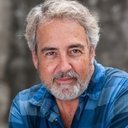 Gregory Dean Tompkins als Lewis Barnes