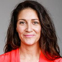 Genevieve Maguire als Ms. McGrane