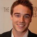 Brando Eaton als Brian Barrett