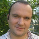 Krzysztof Pyziak als Security Guard