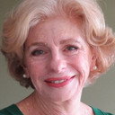 Lilian Blanc als Diretora