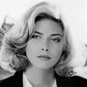 Kelly McGillis als Elizabeth Warden