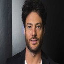 Alessandro Islas als Leo