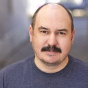 Rhys Auteri als Gus McConnell