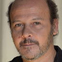 Jorge Silva als Bartender