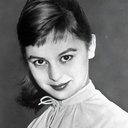 Alessandra Panaro als Queen Medea