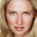 Catherine McCord als Chrissie