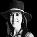 Angie Ruiz als Mariana