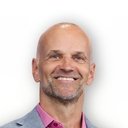 Lars Jacob Holm als Bjørn