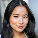 Stephanie Zhong als Detective Jenny Lin