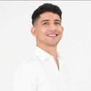 Lucas Araujo als Justo González