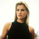 Jennifer Campbell als Mary