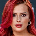 Bella Thorne als Rain Mathison