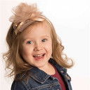 Sophia Battinus als Young Dez