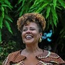 Cássia Valle als Mãe Raimunda