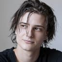 Kristo Ferkic als Hardy Kent