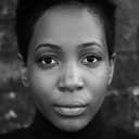 Tamara Lawrance als Bonnie Sands