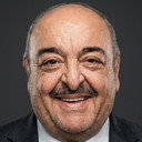Selçuk Uluergüven als Sr. Dupont