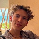 Rowan Van Gelder als 