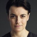 Maggie Bain als Sonia