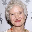 Mary Shultz als Davina