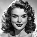 Joan Vohs als Melanie Crown