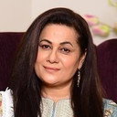 Nida Mumtaz als Saadi's mother