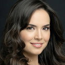 Yeliz Şar als Nimet