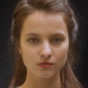 Elina Vildanova als Aylin