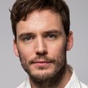 Sam Claflin als Mycroft Holmes