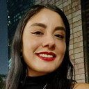 Mirna Camacho als Sirvienta