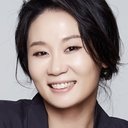 Kim Sun-young als Orphanage Director's wife