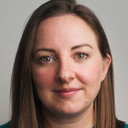 Hannah Wood als Miss Eckersley